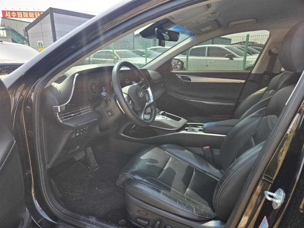 HYUNDAI Grandeur - Vista 5