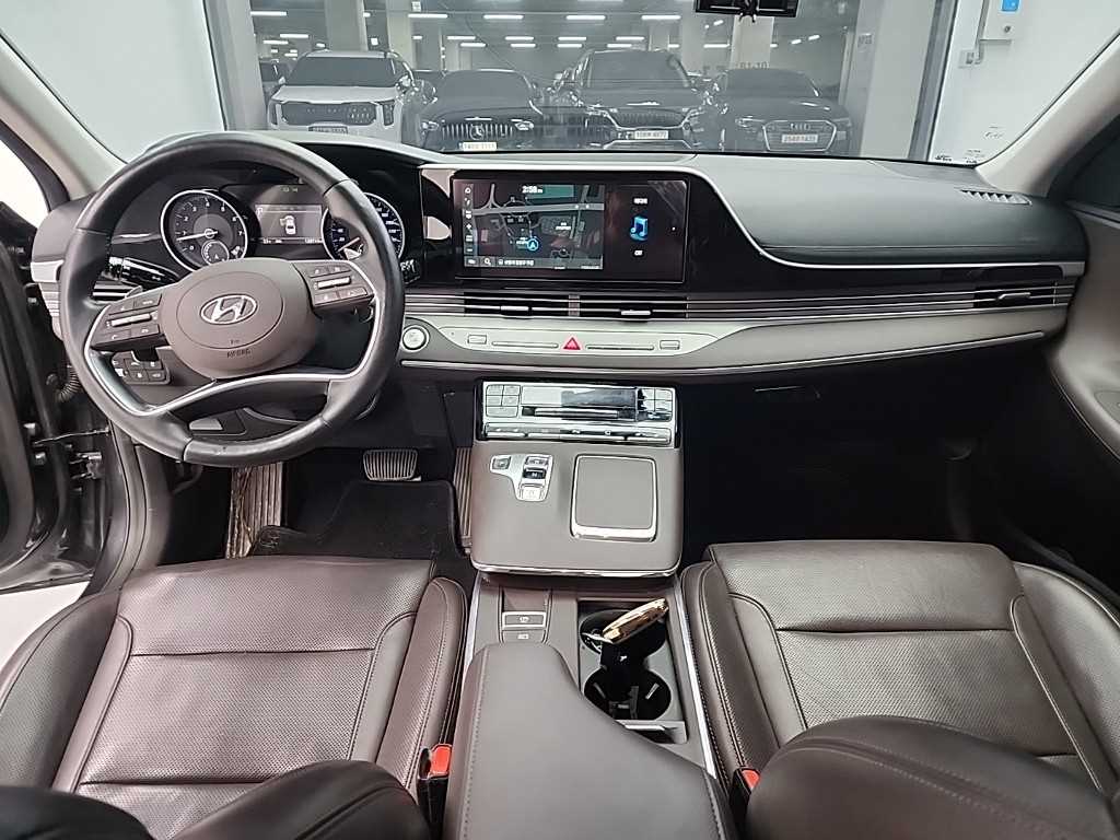 HYUNDAI Grandeur - Vista 7