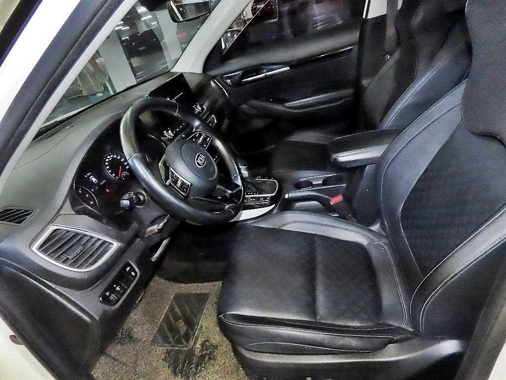 KIA Seltos - Vista 6