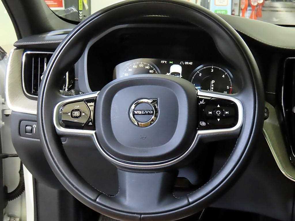 Volvo XC60 - Vista 8