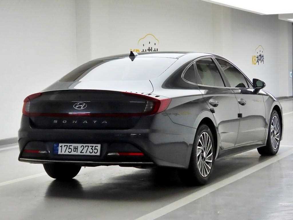 HYUNDAI Sonata - Vista 4