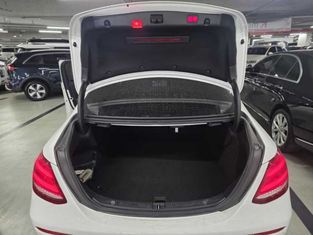 Mercedes Benz E class 2017 Blanco - Importación desde Corea - HF Imports Iquique - Foto 13