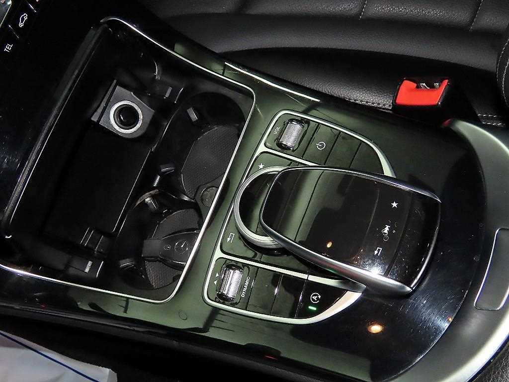 Mercedes Benz C Class 2018 Blanco - Importación desde Corea - HF Imports Iquique - Foto 13
