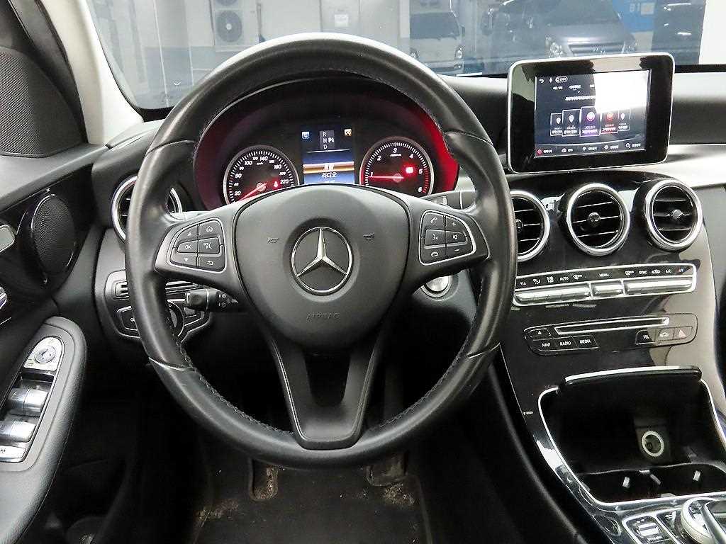 Mercedes Benz C Class - Vista 7