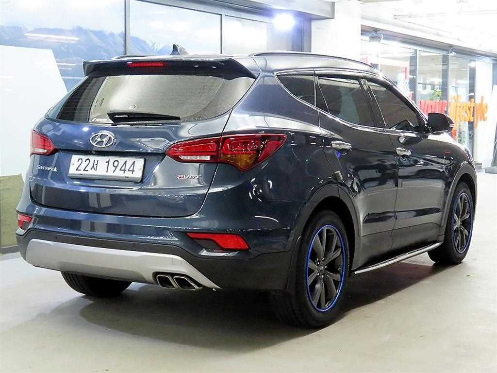 HYUNDAI Santa Fe - Vista 4