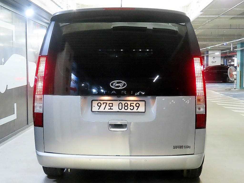 HYUNDAI Staria - Vista 5