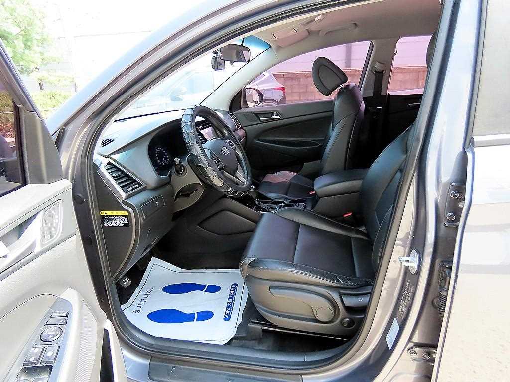 HYUNDAI Tucson - Vista 5