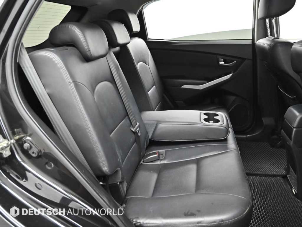 Ssangyong Korando - Vista 12