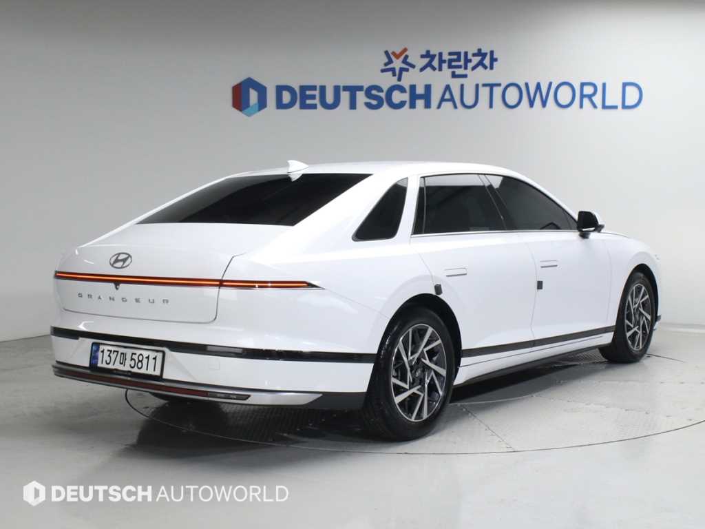 HYUNDAI Grandeur - Vista 2