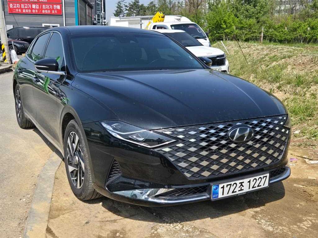 HYUNDAI Grandeur - Vista 2