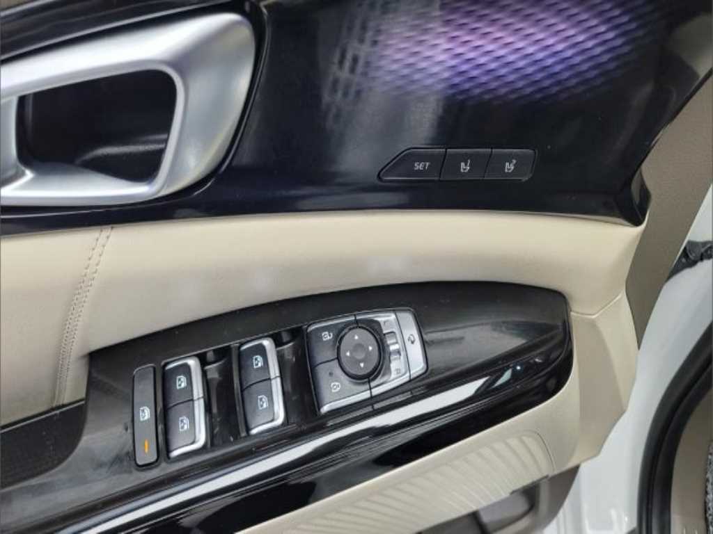 KIA Carnival - Vista 7
