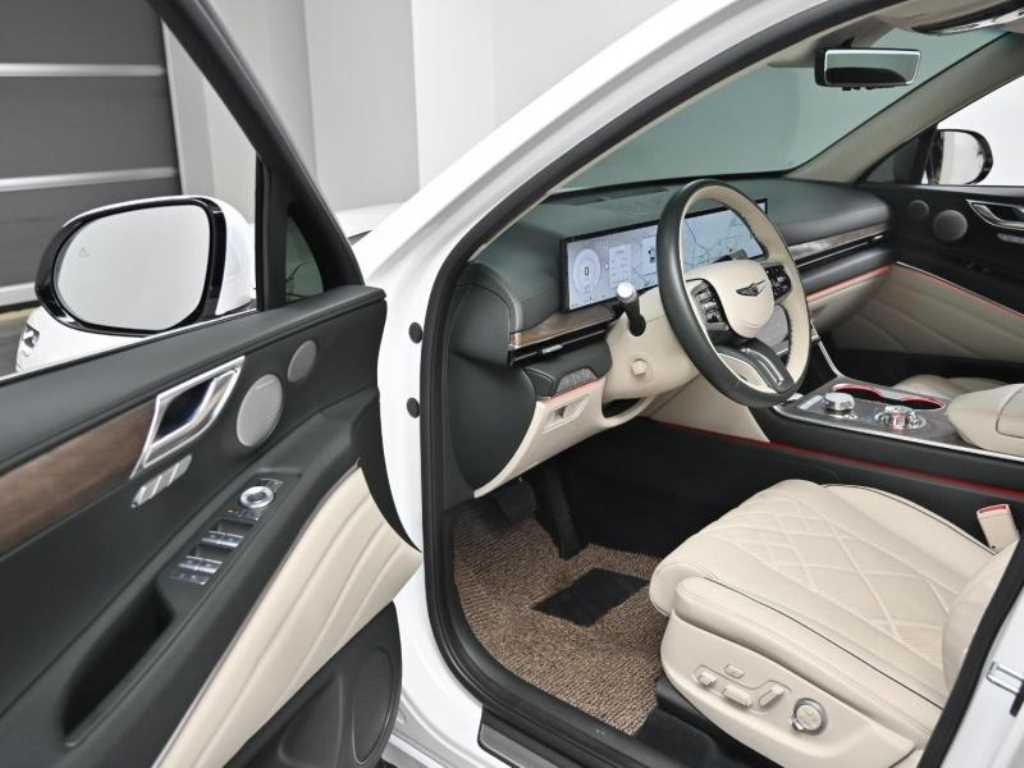 Genesis GV80 - Vista 11