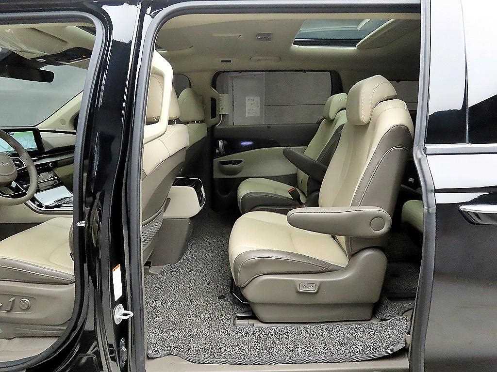 KIA Carnival - Vista 6