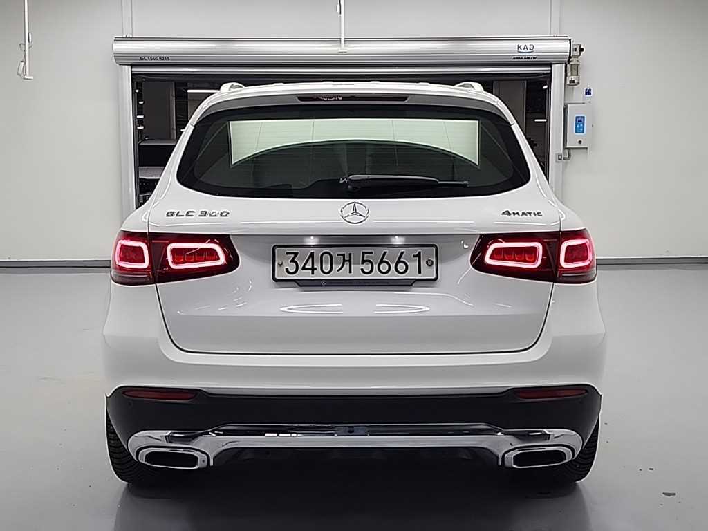 Mercedes Benz GLC Class - Vista 3