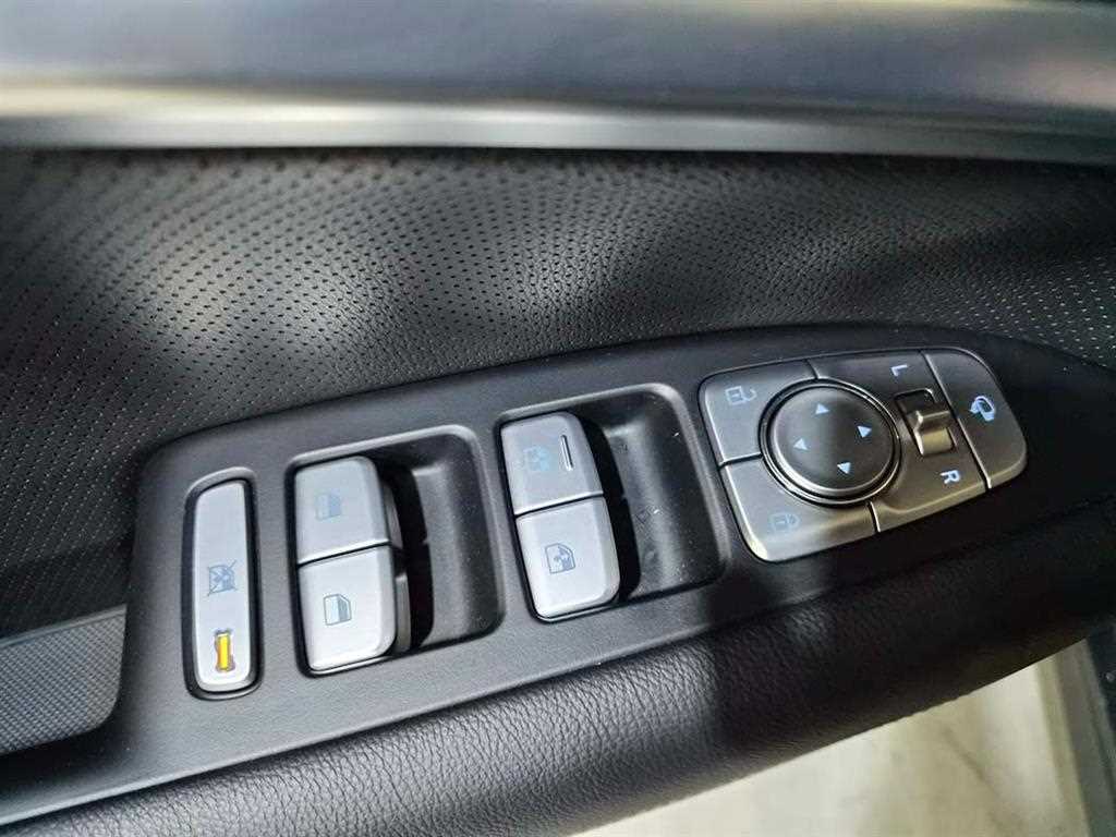 Genesis G70 - Vista 12