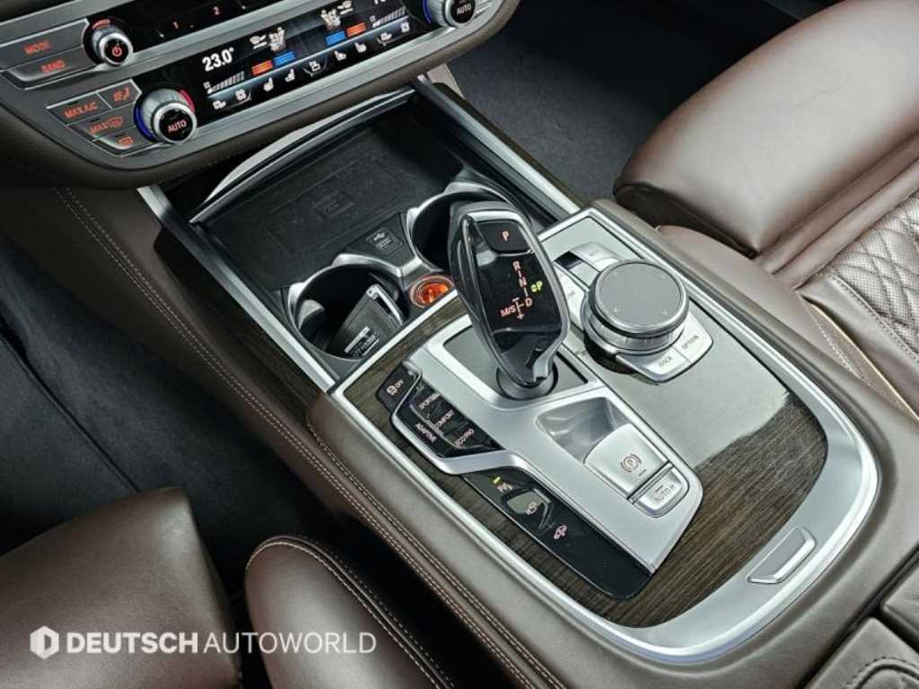 BMW 7 Series - Vista 9