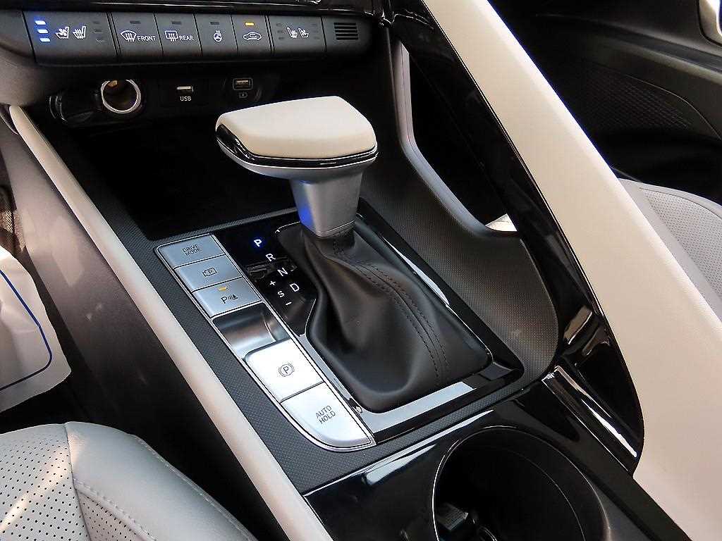 HYUNDAI Avante - Vista 10