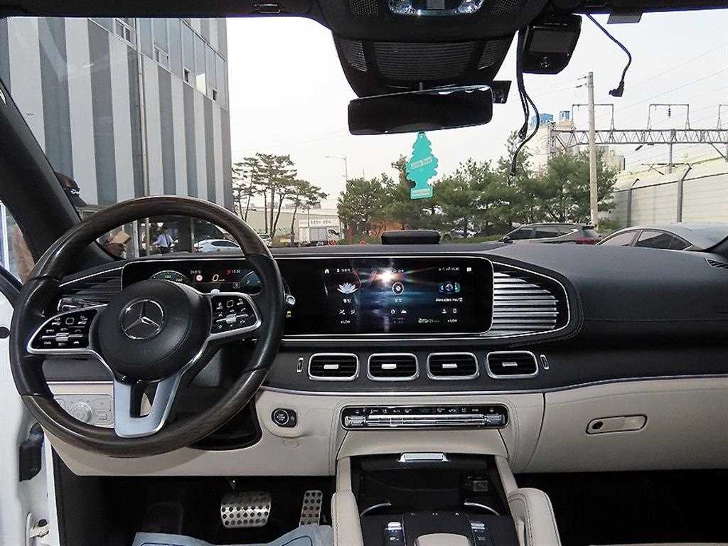 Mercedes Benz GLS Class - Vista 7
