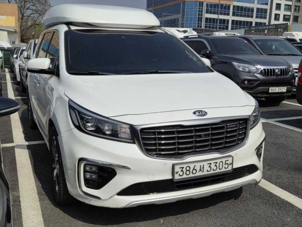 KIA Carnival - Vista 2