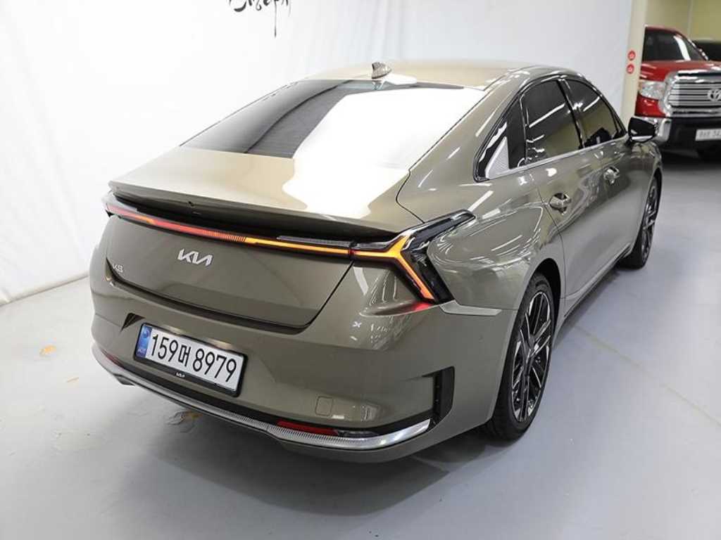 KIA K8 - Vista 5