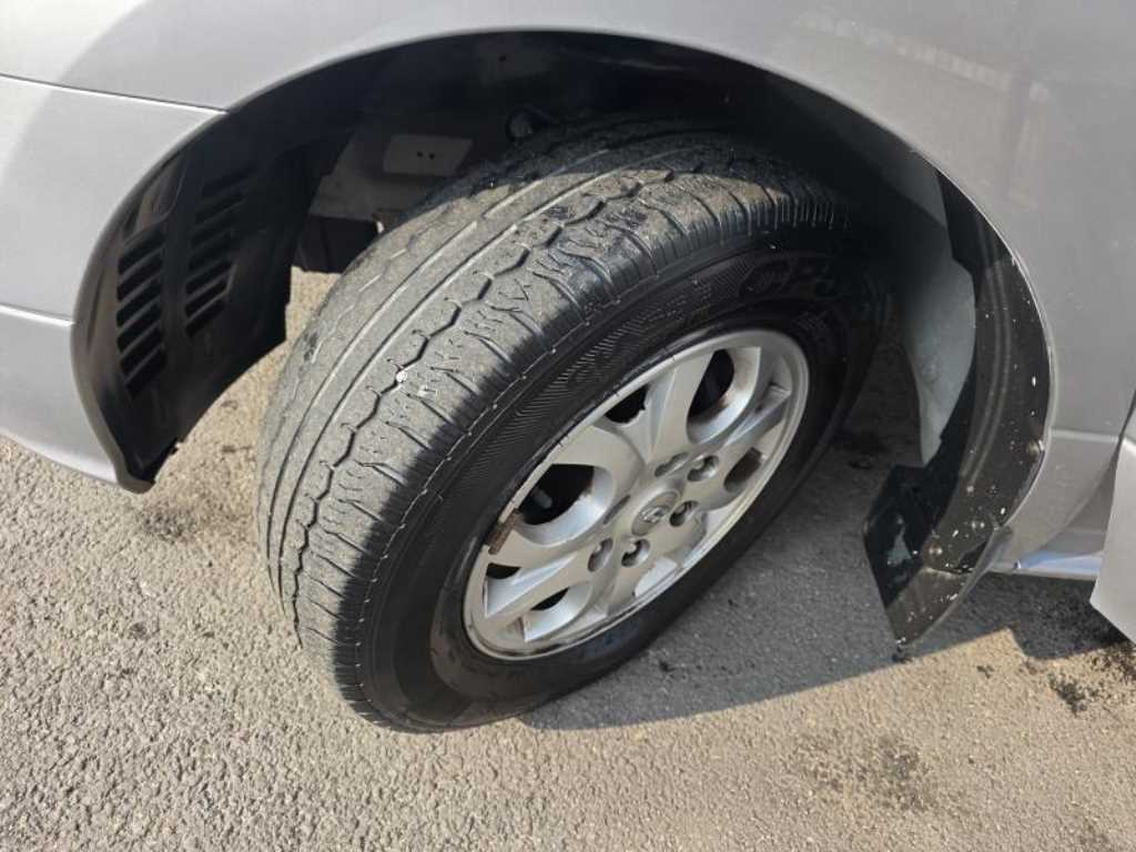 HYUNDAI Starex - Vista 12