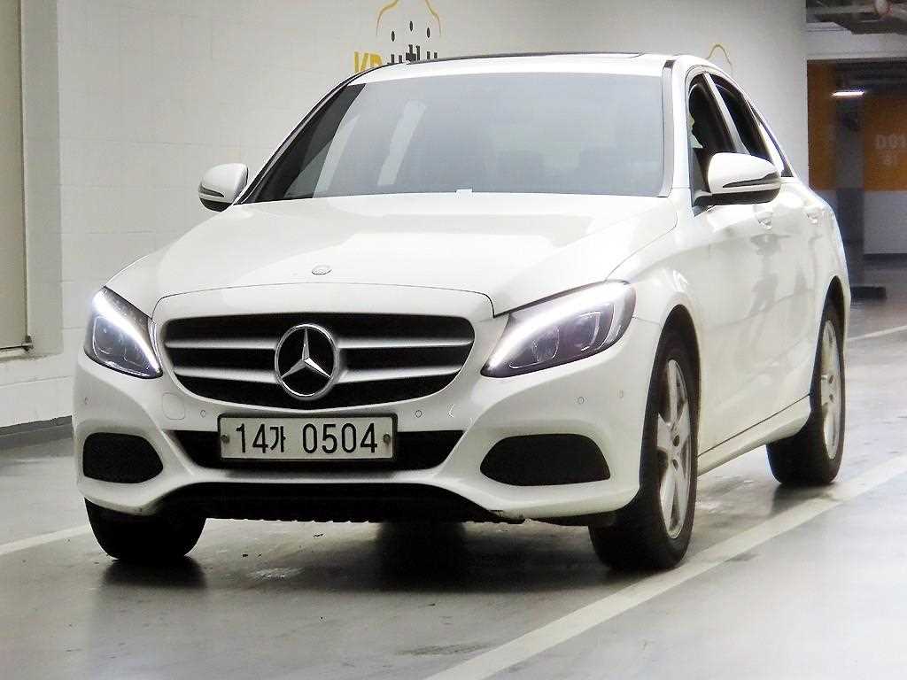 Mercedes Benz C Class - Vista 2