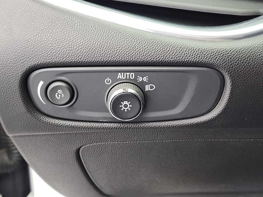 Chevrolet Malibu 2018 Blanco - Importación desde Corea - HF Imports Iquique - Foto 19