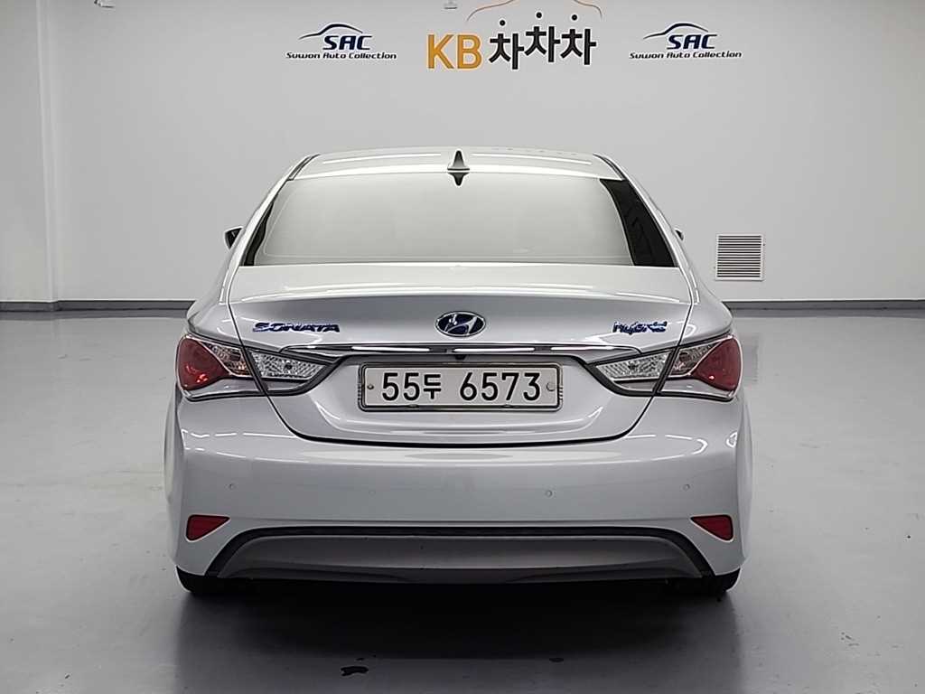 HYUNDAI Sonata - Vista 3
