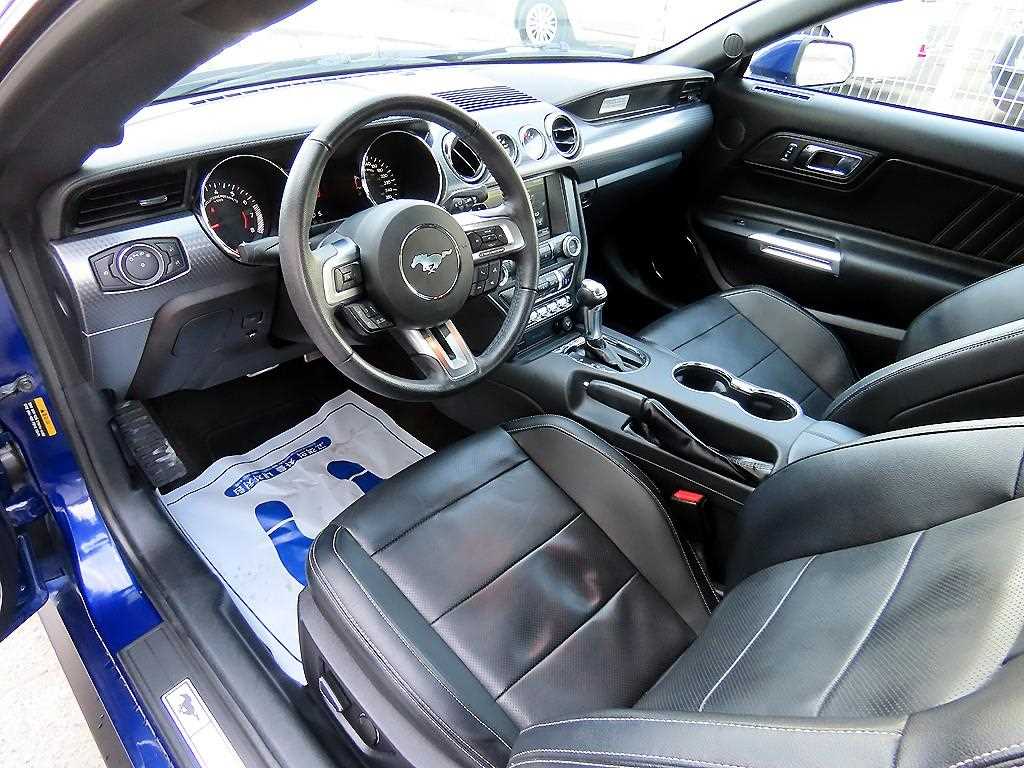 Ford Mustang - Vista 7