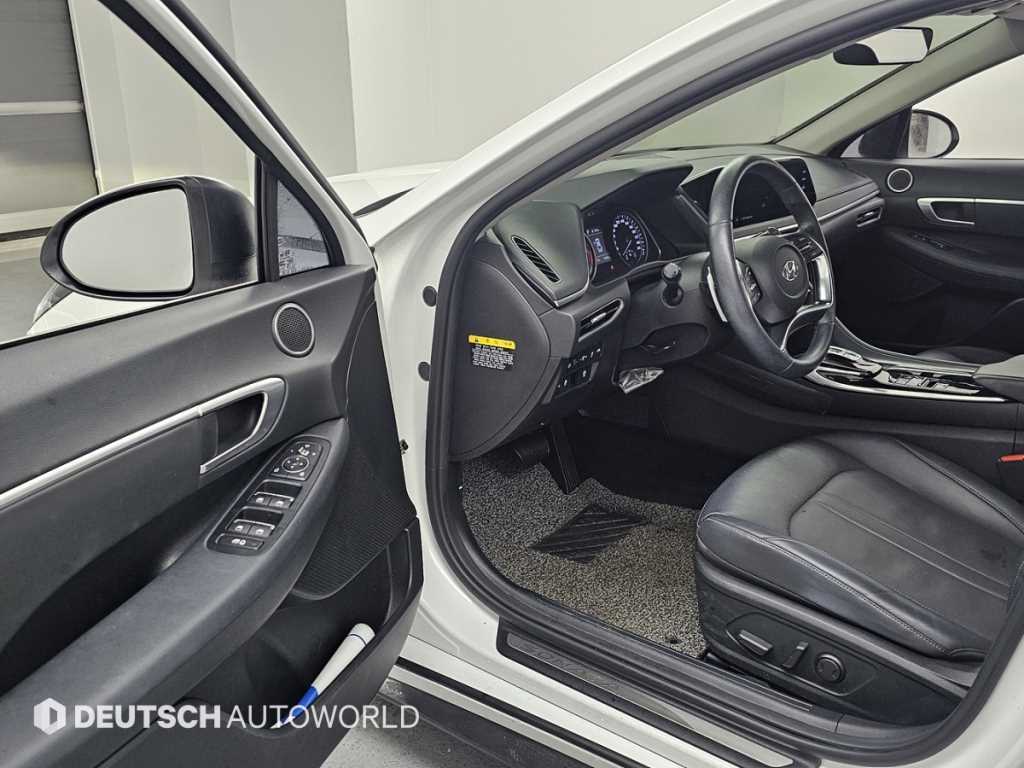 HYUNDAI Sonata - Vista 12