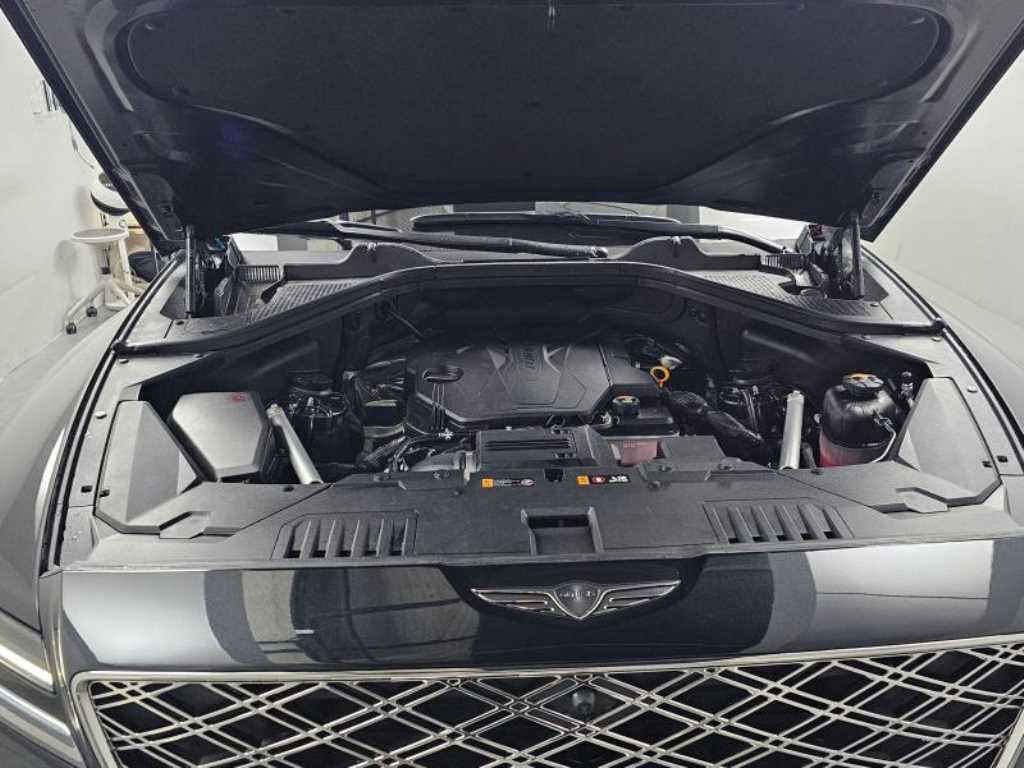 Genesis GV80 - Vista 6