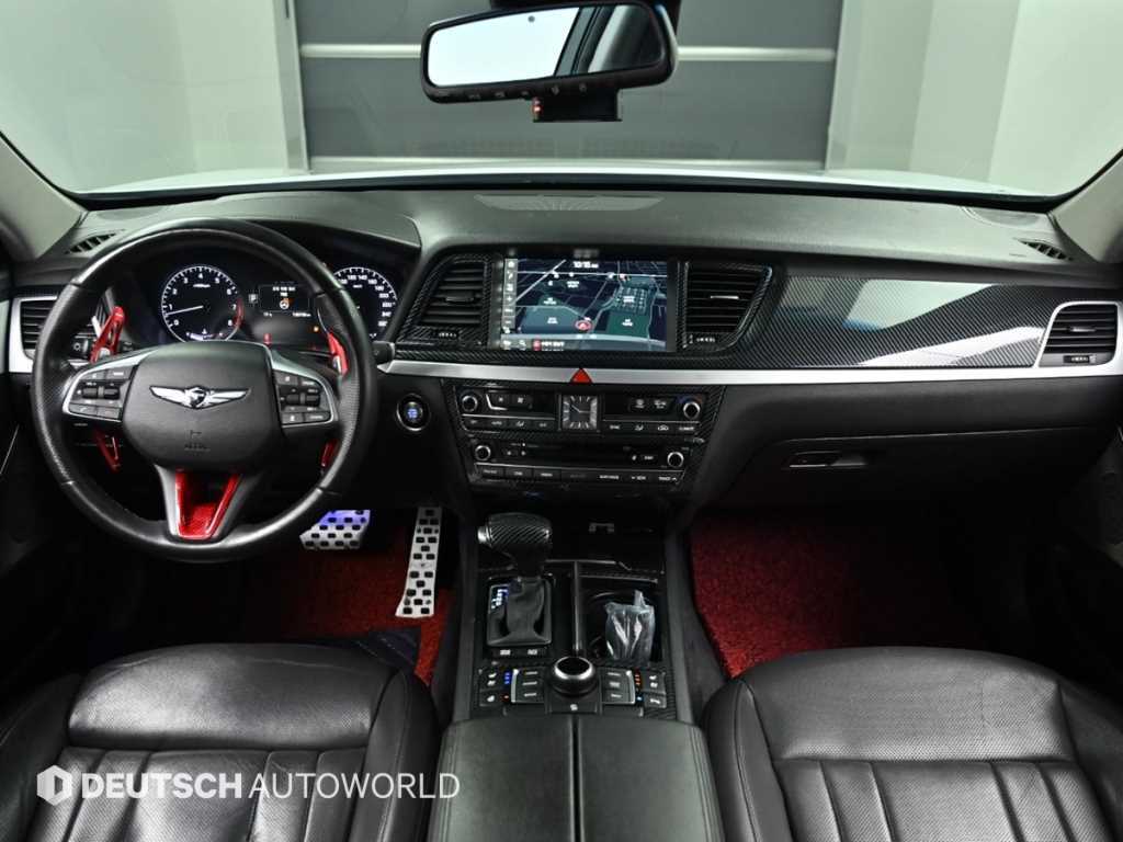 HYUNDAI Genesis - Vista 7