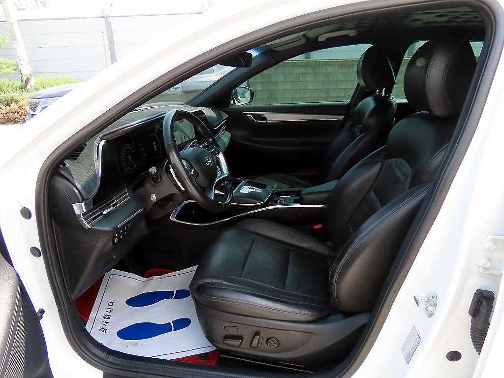 HYUNDAI Grandeur - Vista 5