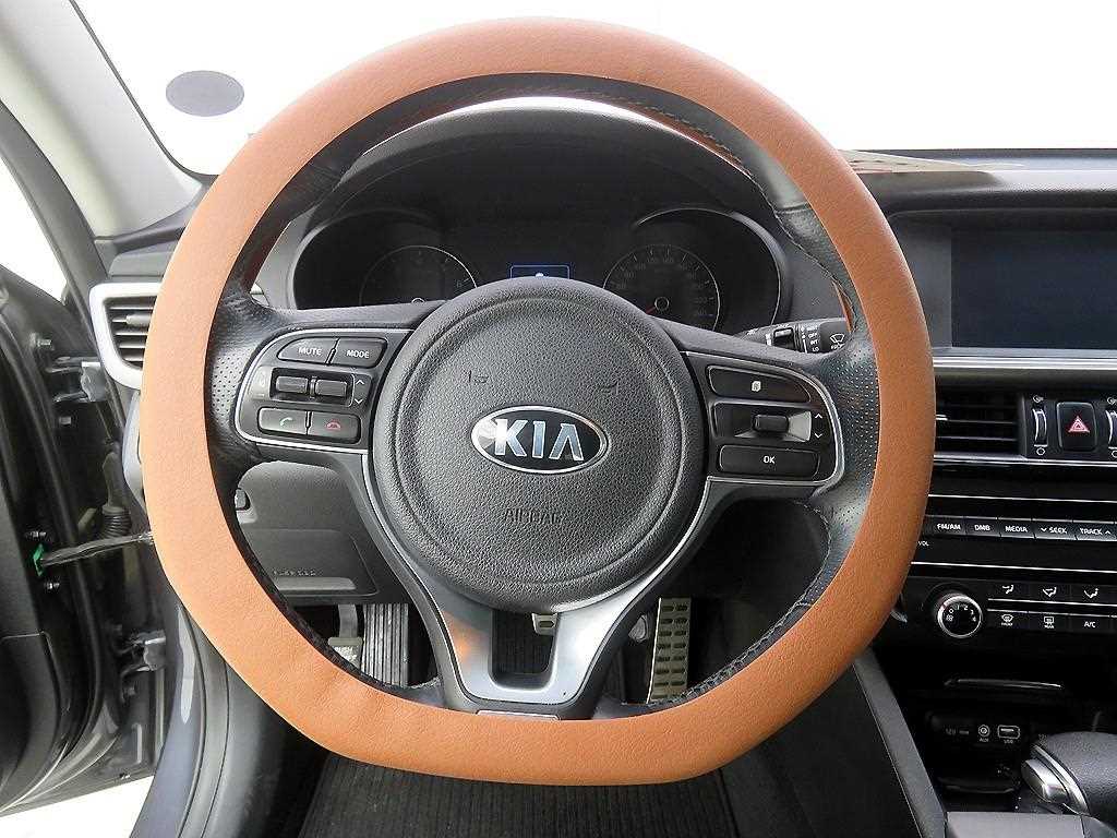 KIA K5 - Vista 8