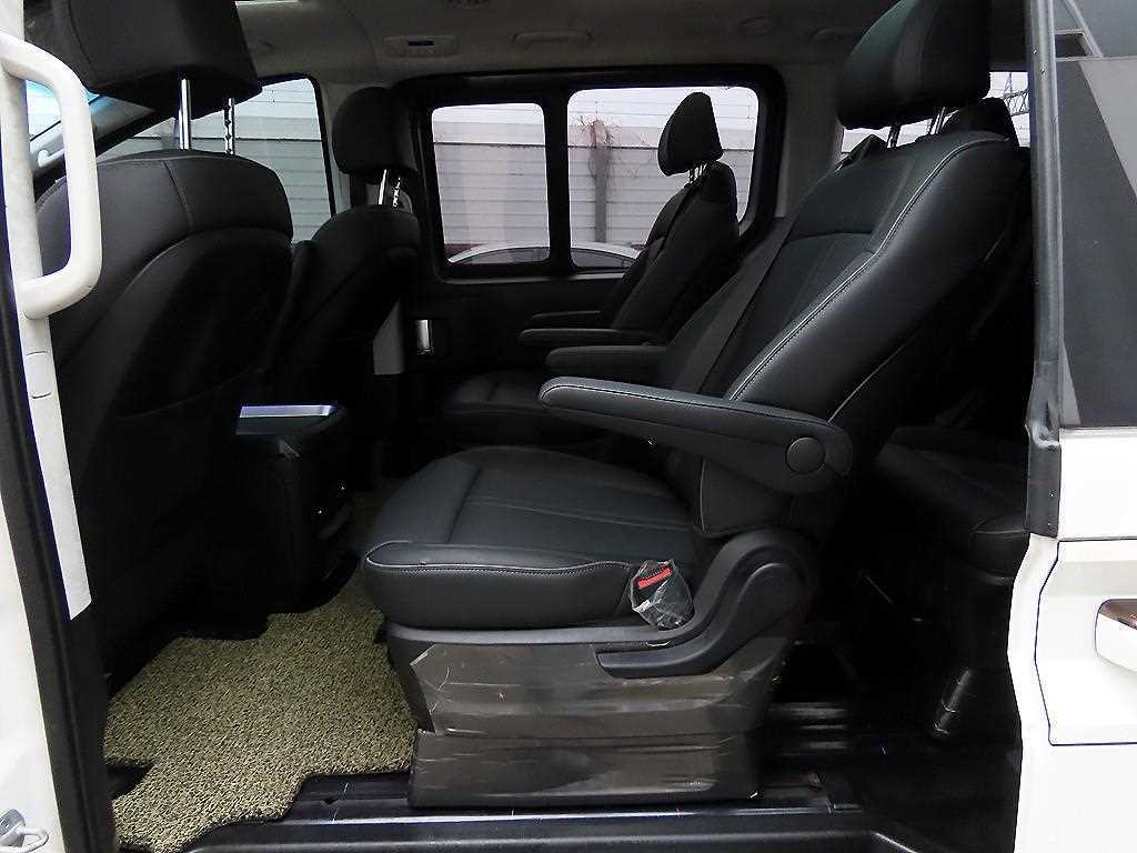 HYUNDAI Staria - Vista 6