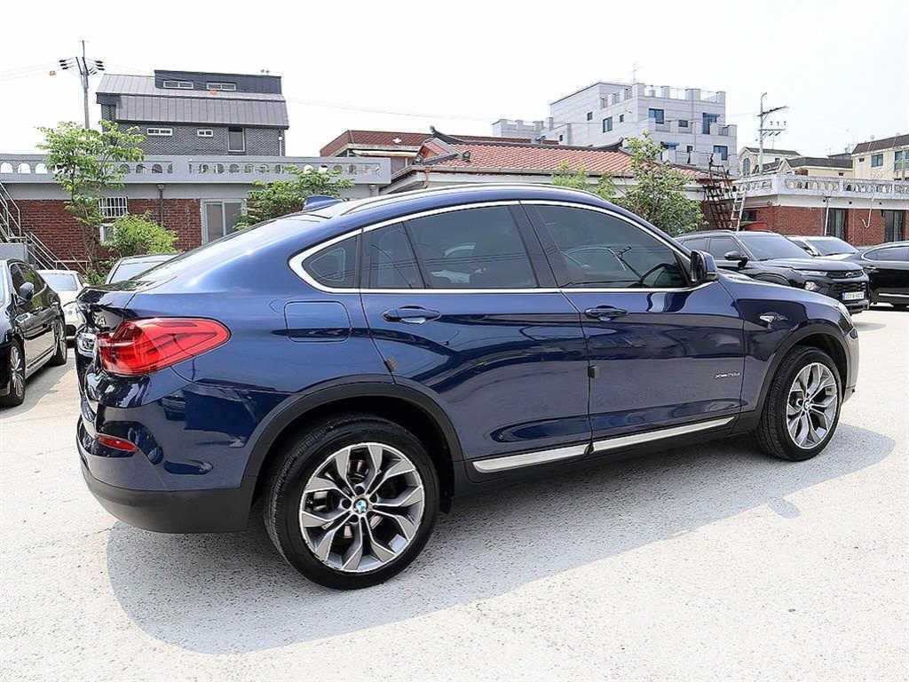 BMW X4 - Vista 4