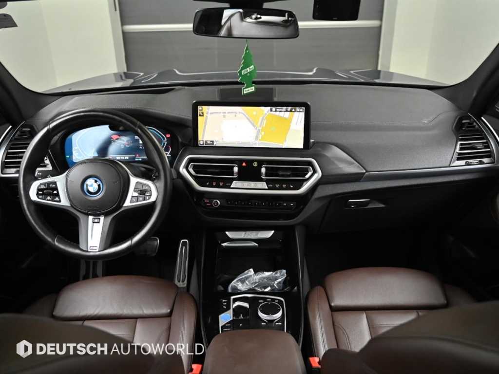 BMW iX3 - Vista 7