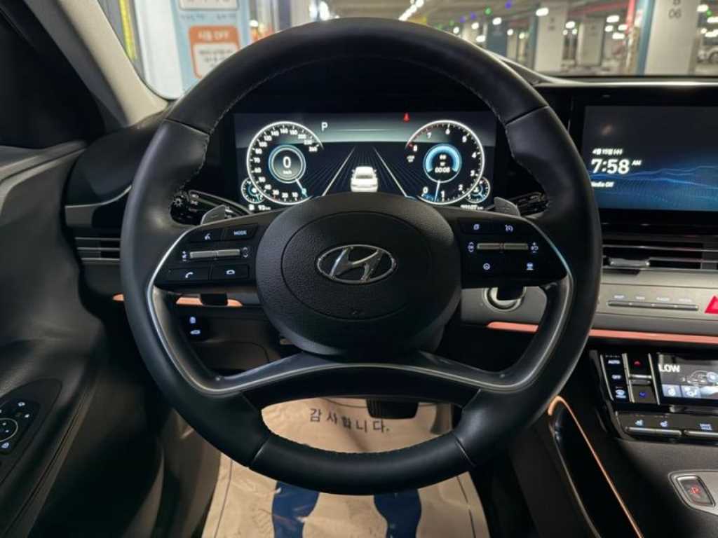 HYUNDAI Grandeur - Vista 8