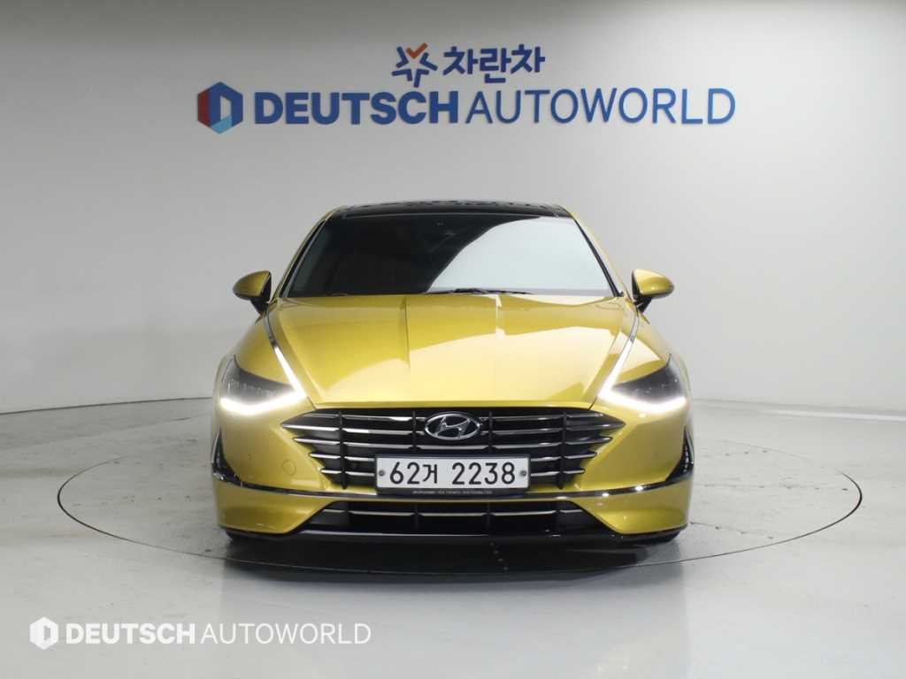 HYUNDAI Sonata - Vista 3