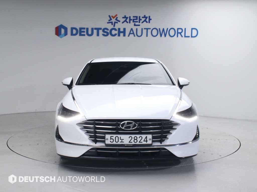 HYUNDAI Sonata - Vista 4