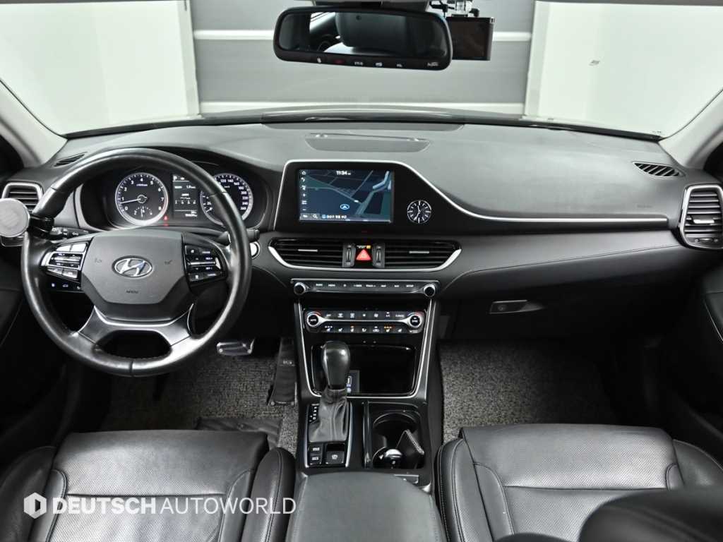 HYUNDAI Grandeur - Vista 7