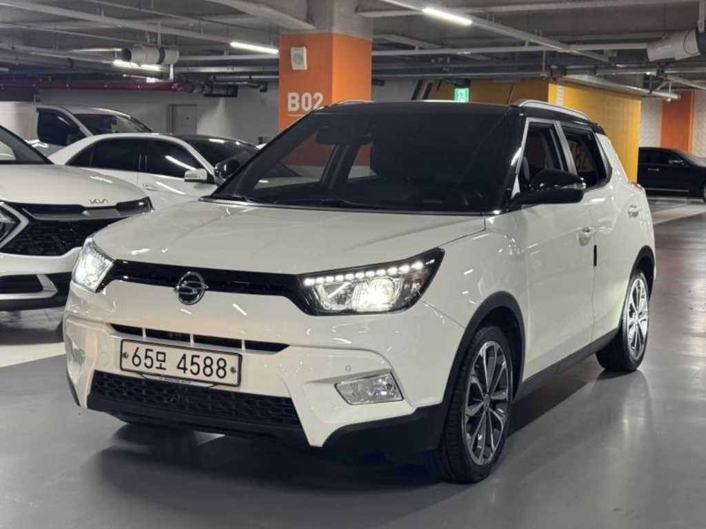 Ssangyong Tivoli 2017 Blanco - Importación desde Corea - HF Imports Iquique - Foto 1