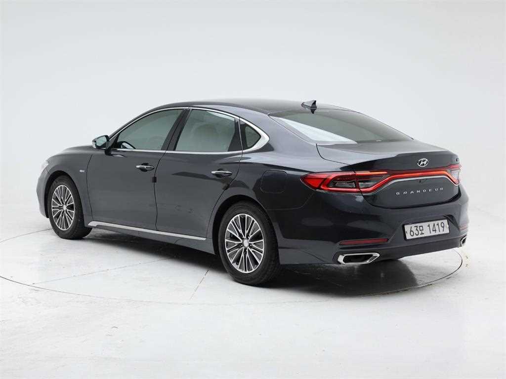 HYUNDAI Grandeur - Vista 4