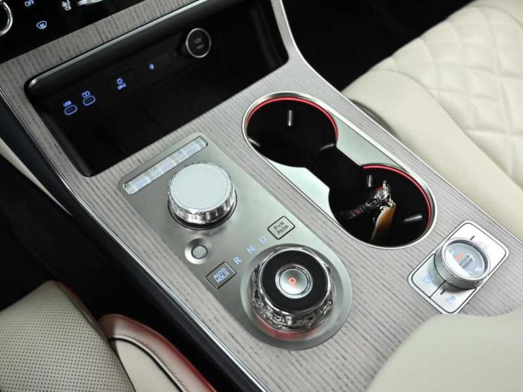 Genesis GV80 - Vista 9