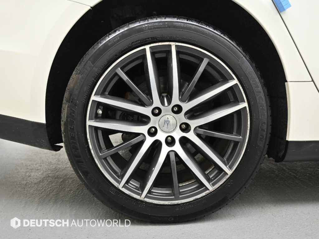 Maserati Ghibli - Vista 5