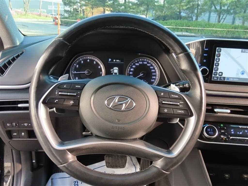 HYUNDAI Sonata - Vista 9