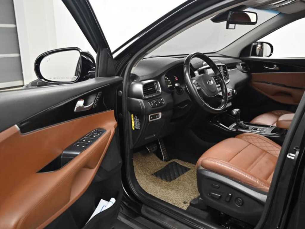 KIA Sorento - Vista 11