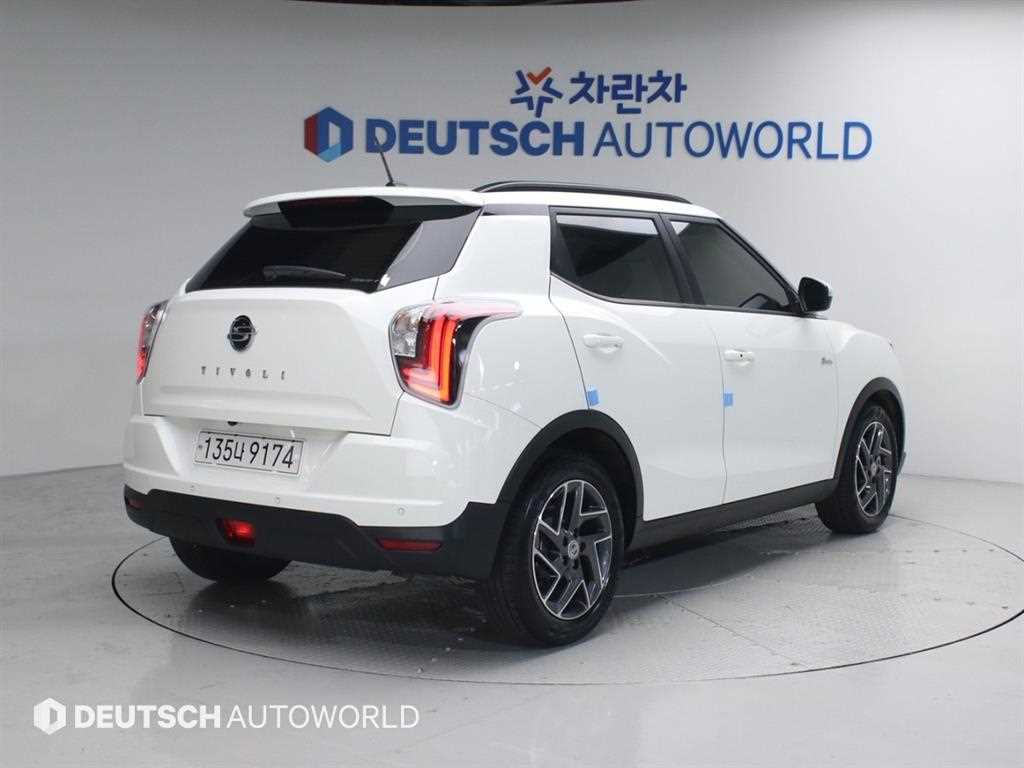 Ssangyong Tivoli - Vista 2
