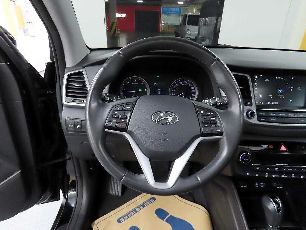 HYUNDAI Tucson - Vista 9