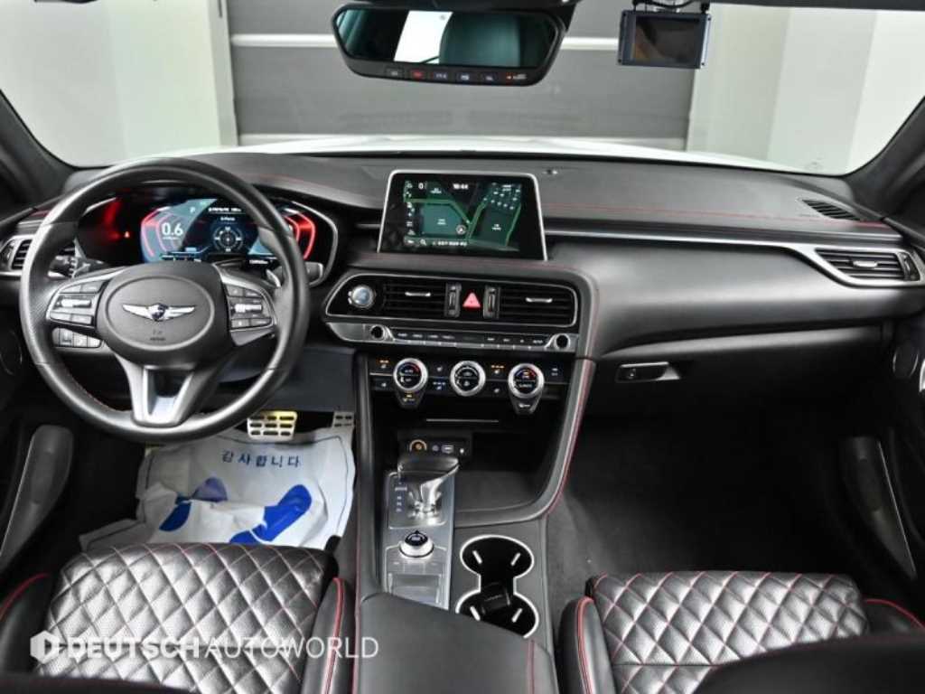 Genesis G70 - Vista 7